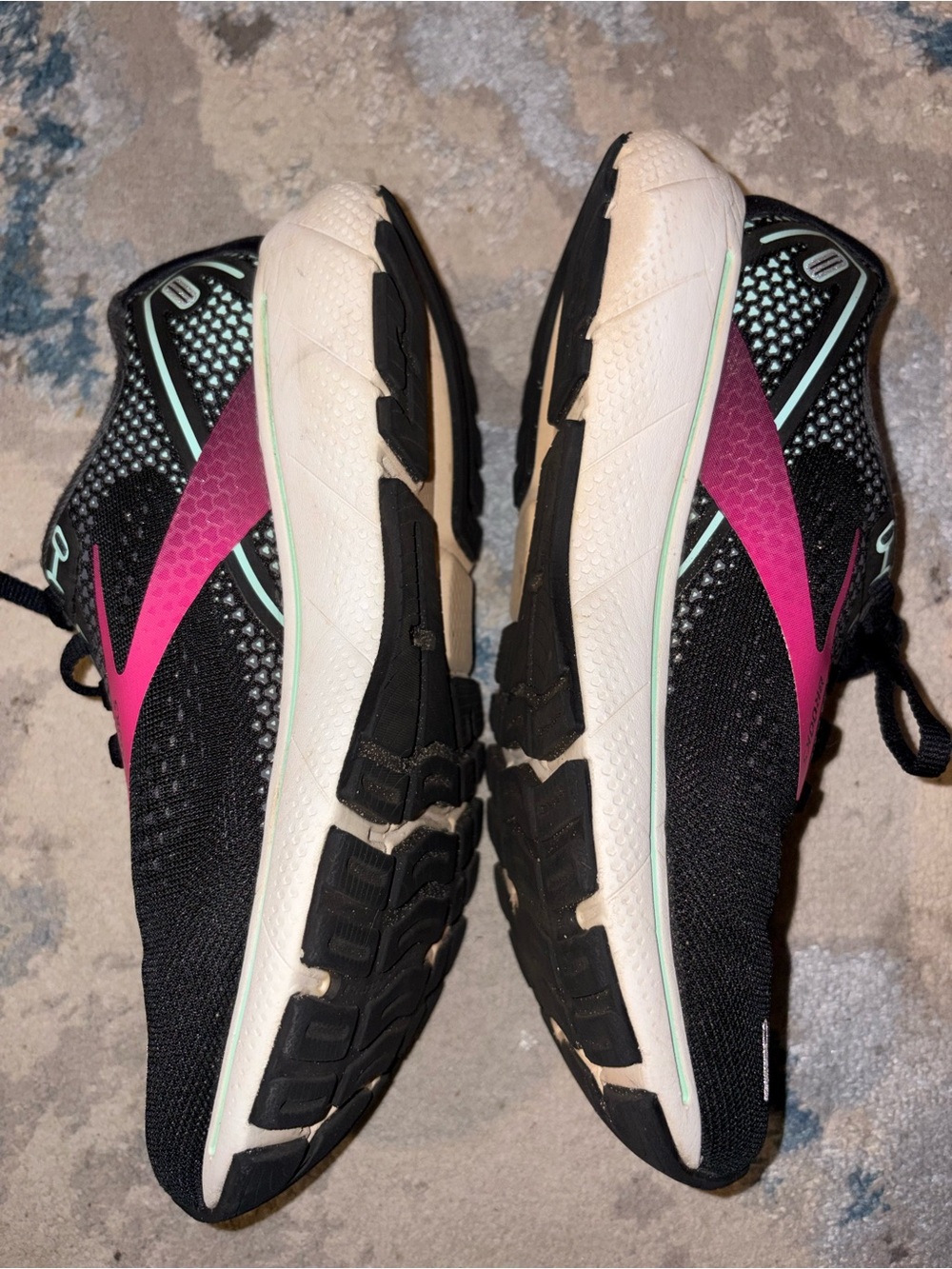 Brooks Ghost 14 Black & Pink Athletic Running Shoes size 6.5 - Picture 3 of 6